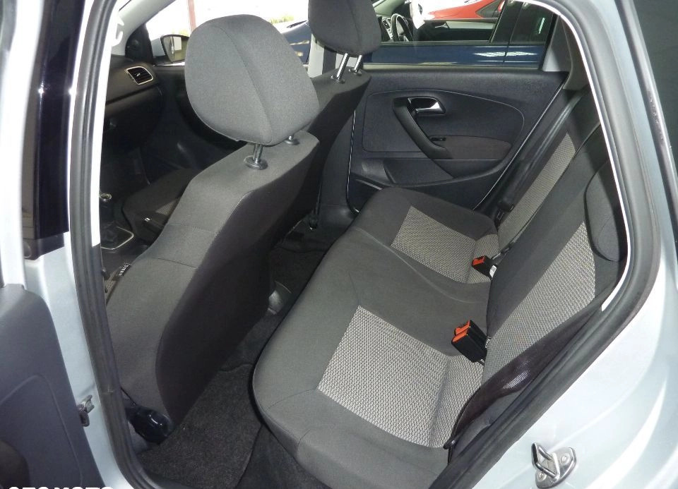 Volkswagen Polo cena 27400 przebieg: 84250, rok produkcji 2010 z Zgorzelec małe 79